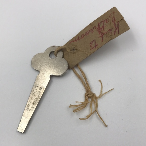 Vintage Bathroom Key from House on 10 Mile Bridge Rd. Must Bundle - Picture 5 of 6